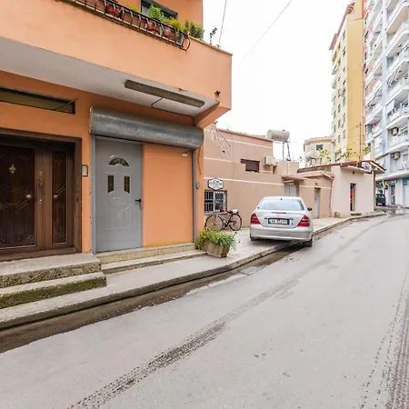 Art House Apartment *