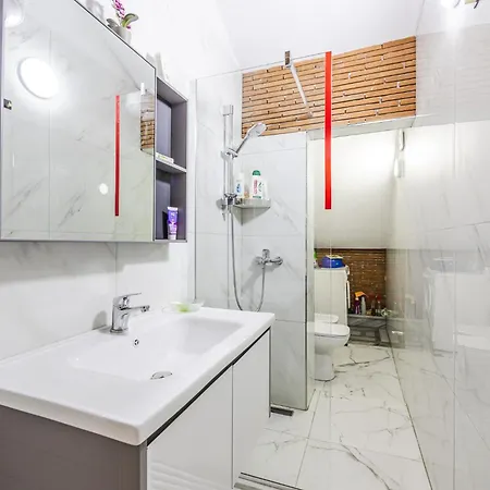 Apartment Art House *